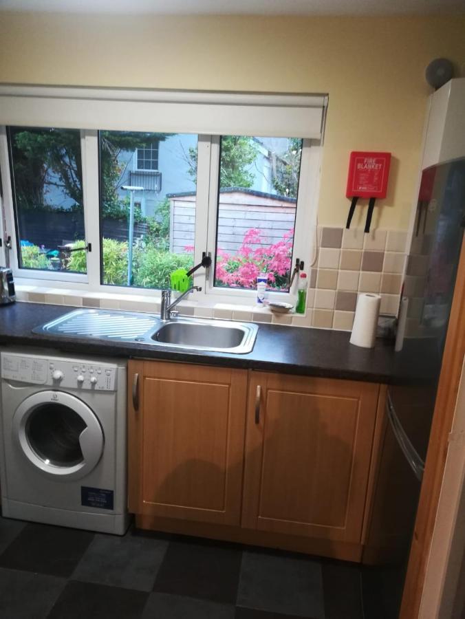 Cosy Apartment Holywood  Bagian luar foto